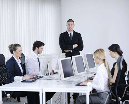 专业的服务团队体系,服务更全面 专业的服务团队体系,服务更全面